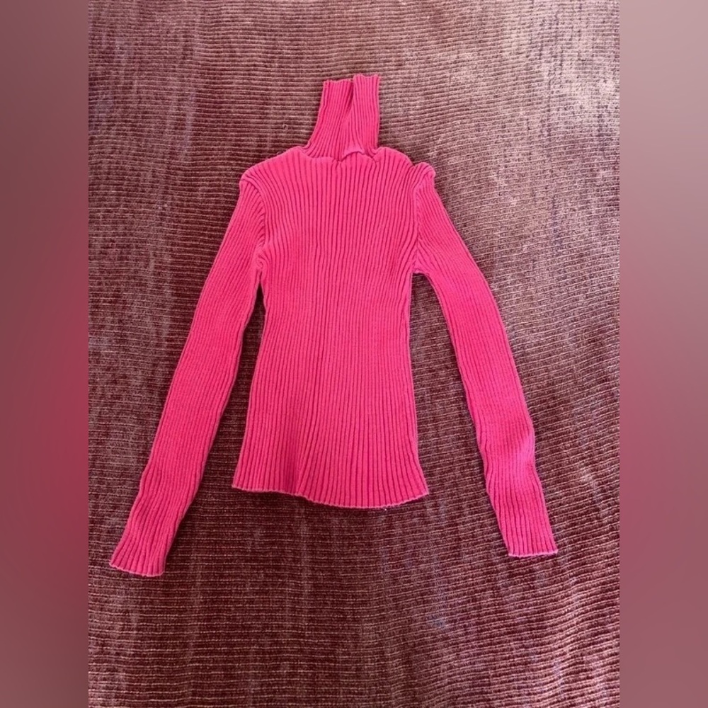 Red Ribbed Turtleneck - Picture 5 of 13